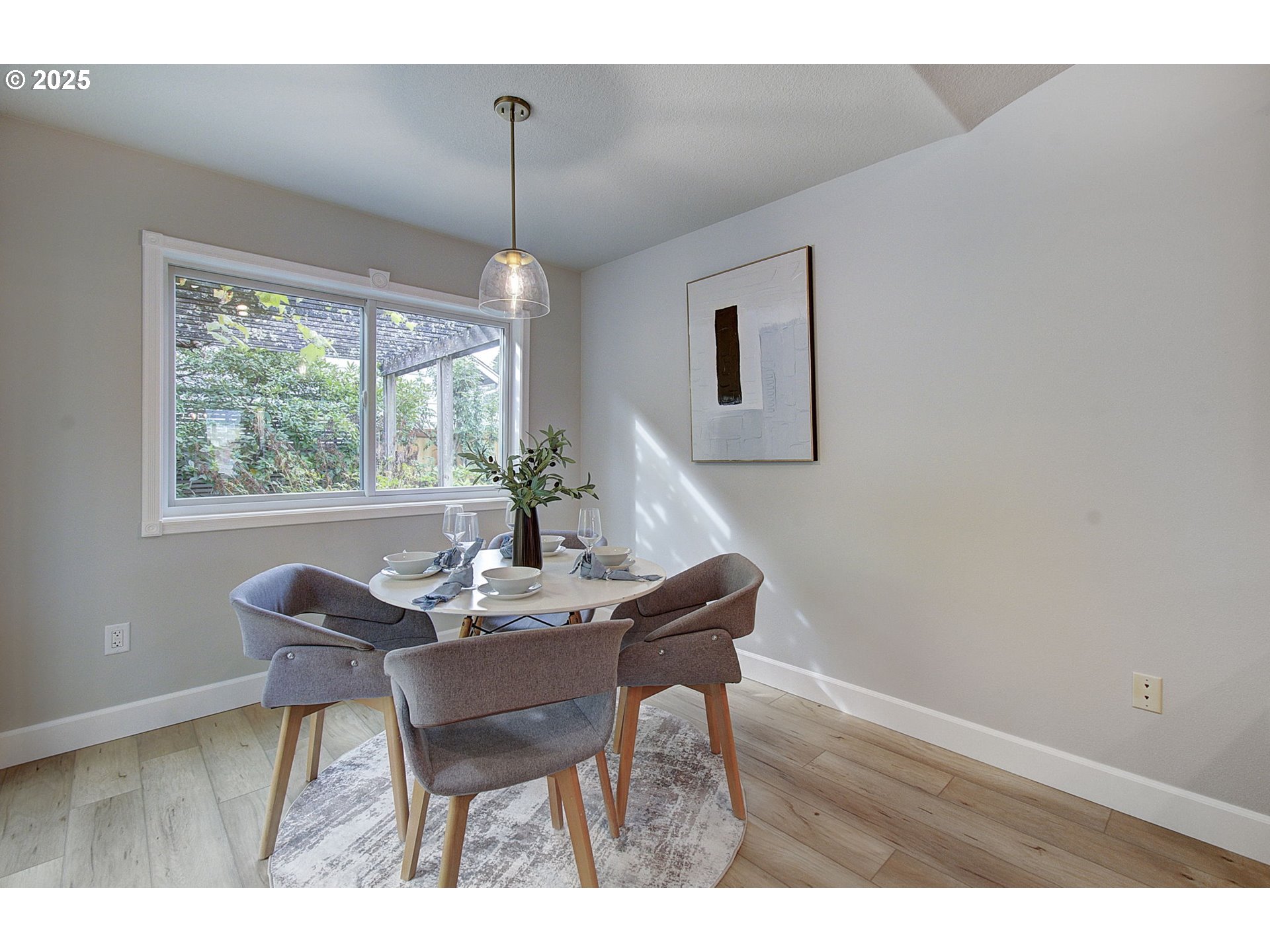 2513 Northwest 147th Street Vancouver, WA 98685 - Photo 9 of 42 a dining room with furniture and window