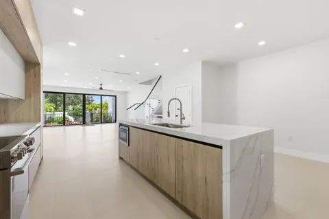 $1,149,000 | 819 Southwest 1st Street, Fort Lauderdale, FL 33312