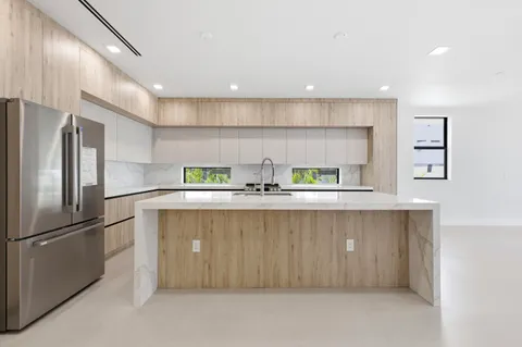 $1,149,000 | 819 Southwest 1st Street, Fort Lauderdale, FL 33312