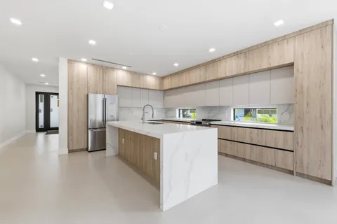 $1,149,000 | 819 Southwest 1st Street, Fort Lauderdale, FL 33312