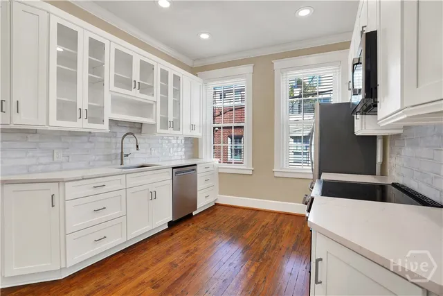 $2,200 | 417 Drayton Street, Savannah, GA 31401