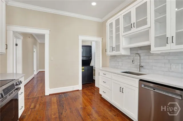 $2,200 | 417 Drayton Street, Savannah, GA 31401