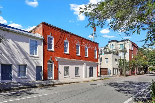 $2,200 | 417 Drayton Street, Savannah, GA 31401