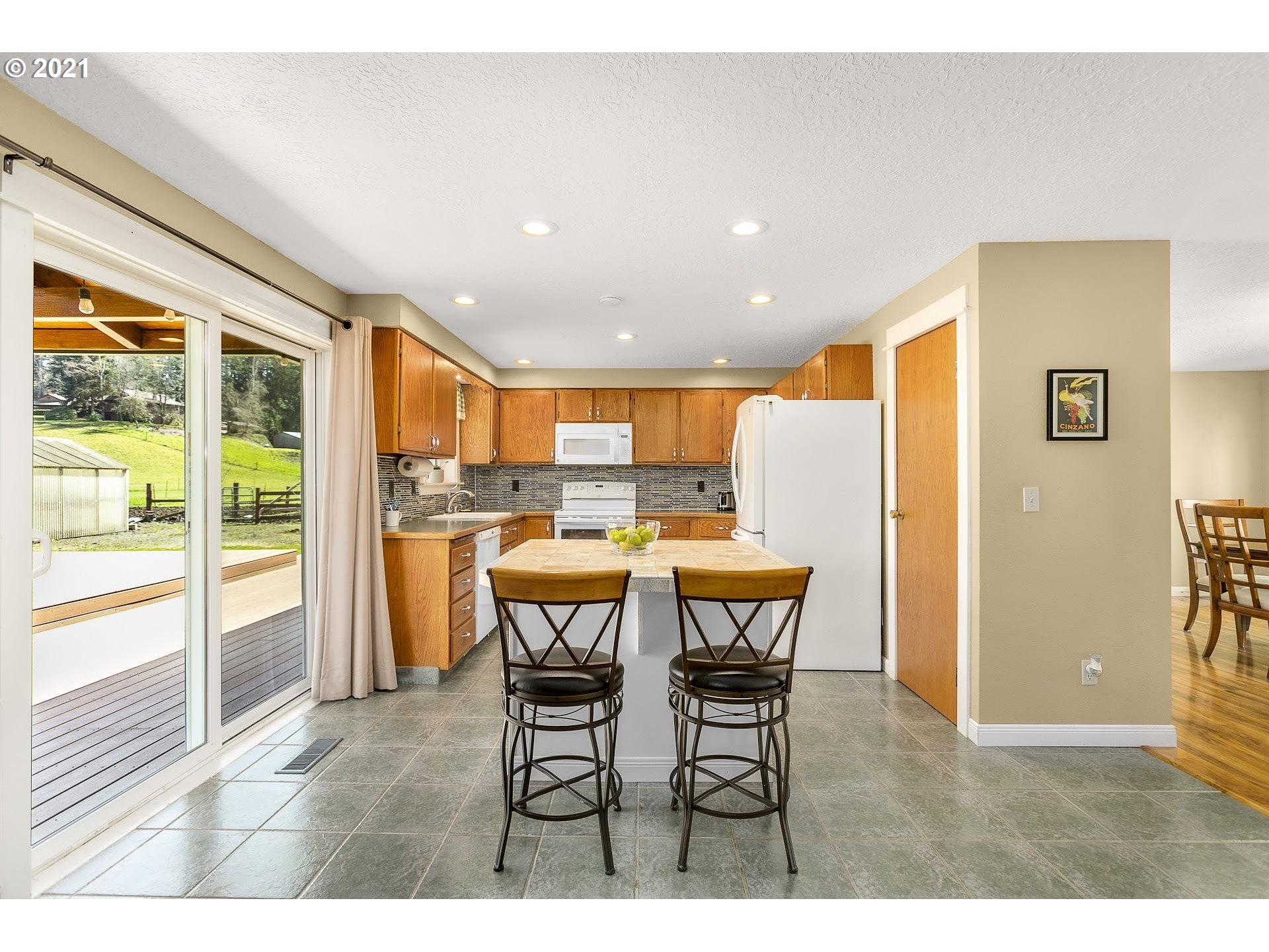 30912 South Wright Road Molalla, OR 97038 - Photo 11 of 32 Gallery Image 11