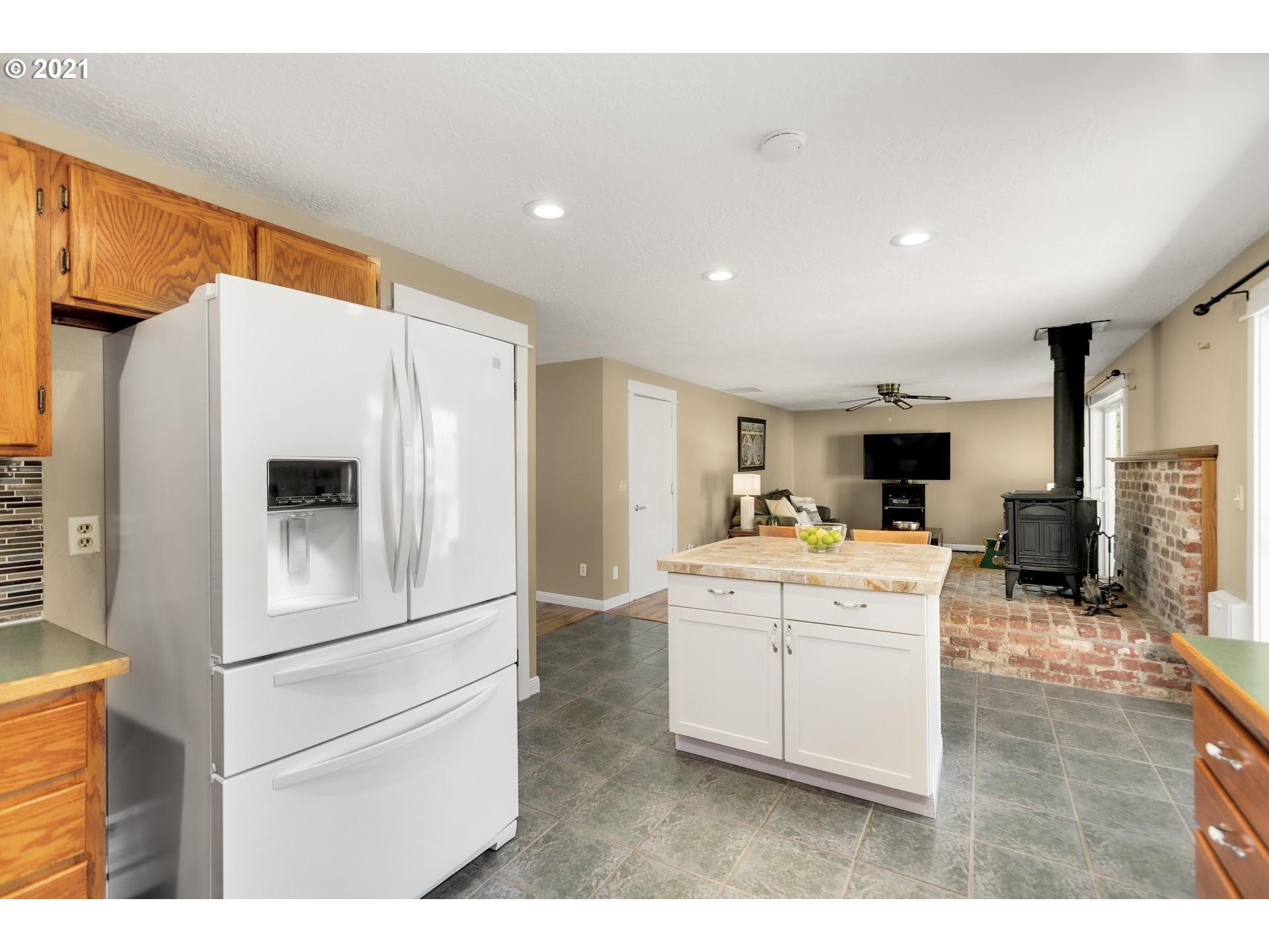 30912 South Wright Road Molalla, OR 97038 - Photo 12 of 32 Gallery Image 12