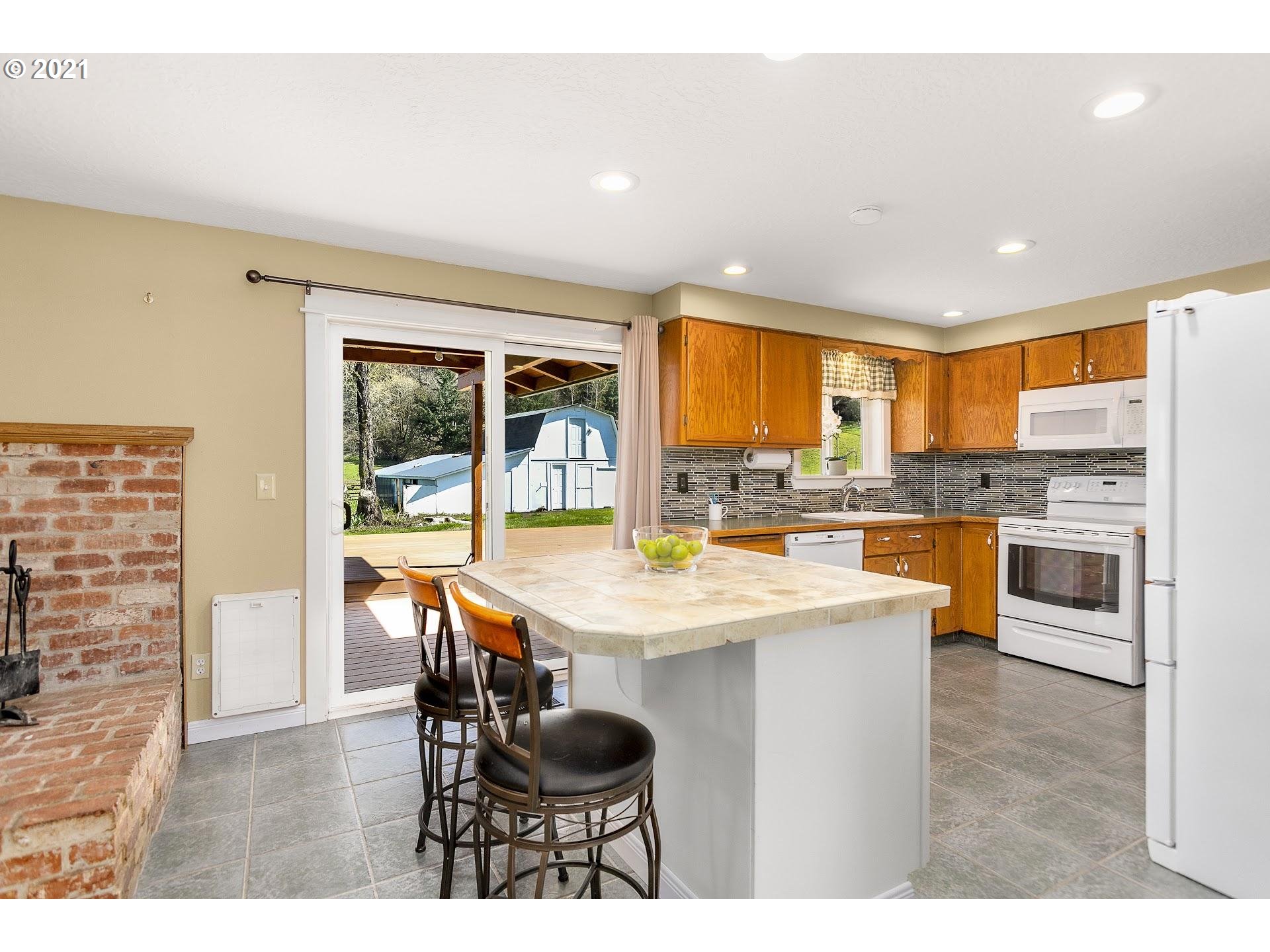 30912 South Wright Road Molalla, OR 97038 - Photo 13 of 32 Gallery Image 13