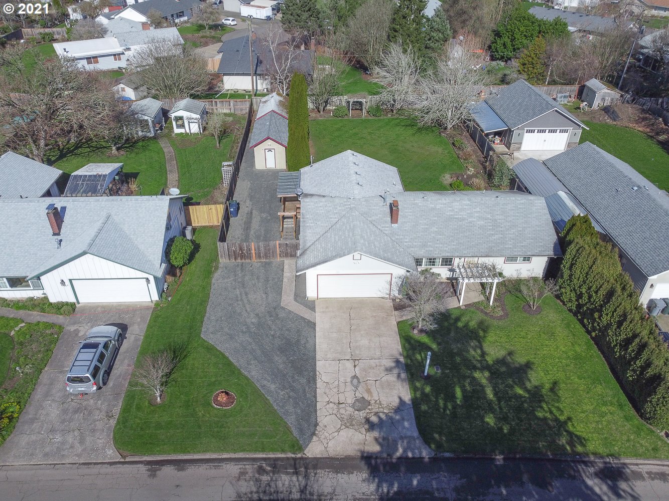 232 Allen Avenue Springfield, OR 97477 - Photo 2 of 32