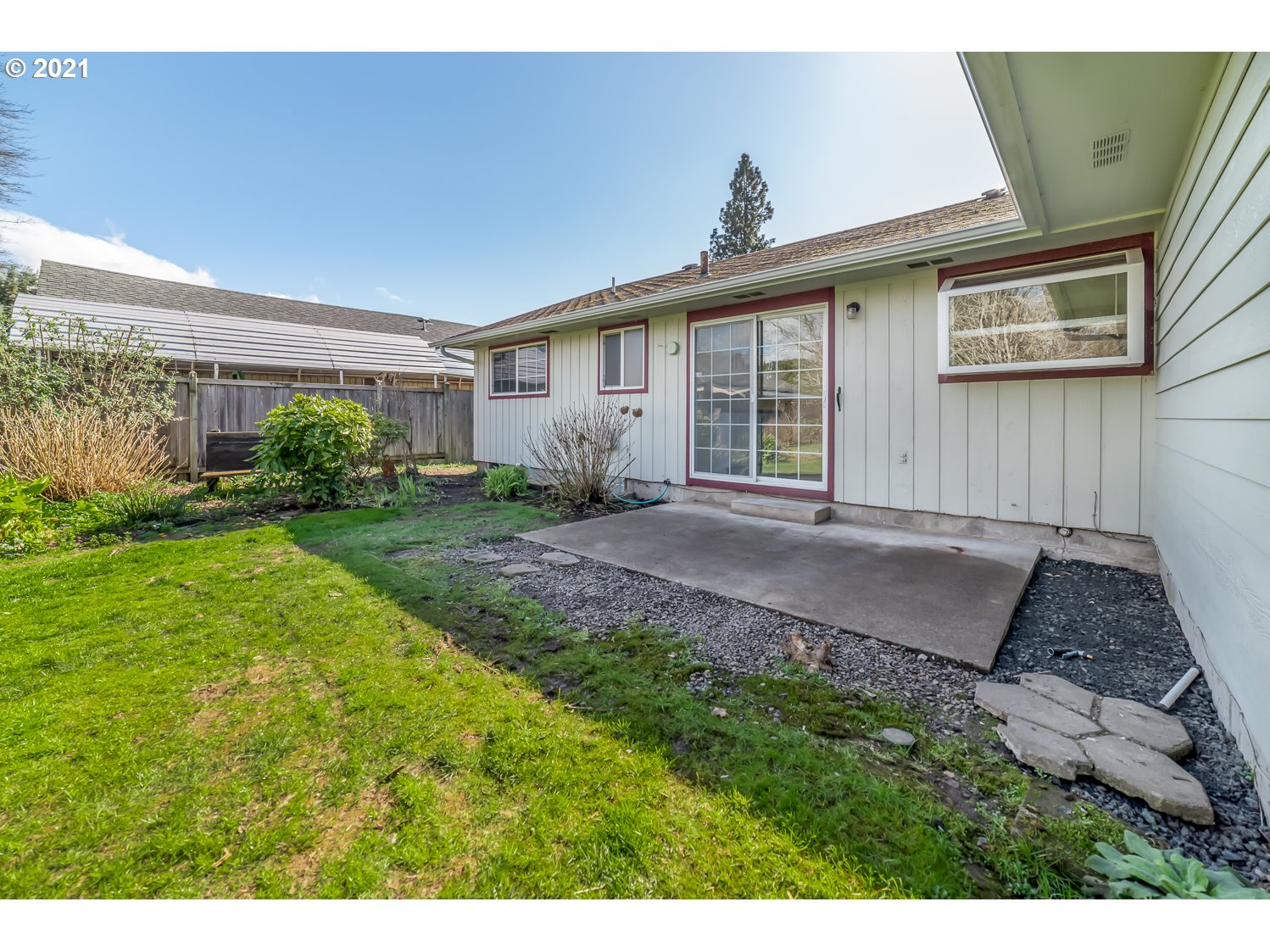232 Allen Avenue Springfield, OR 97477 - Photo 21 of 32