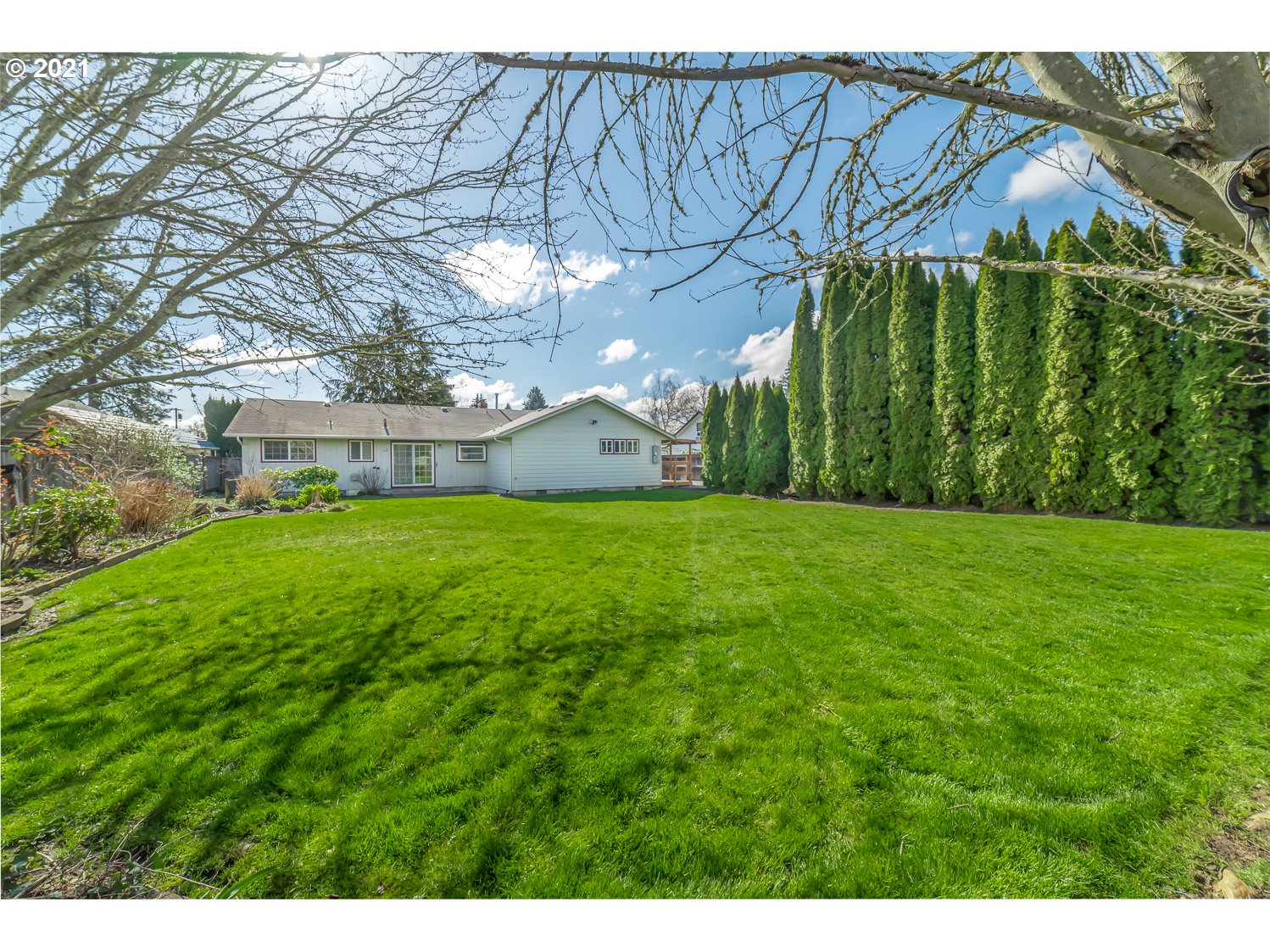 232 Allen Avenue Springfield, OR 97477 - Photo 26 of 32