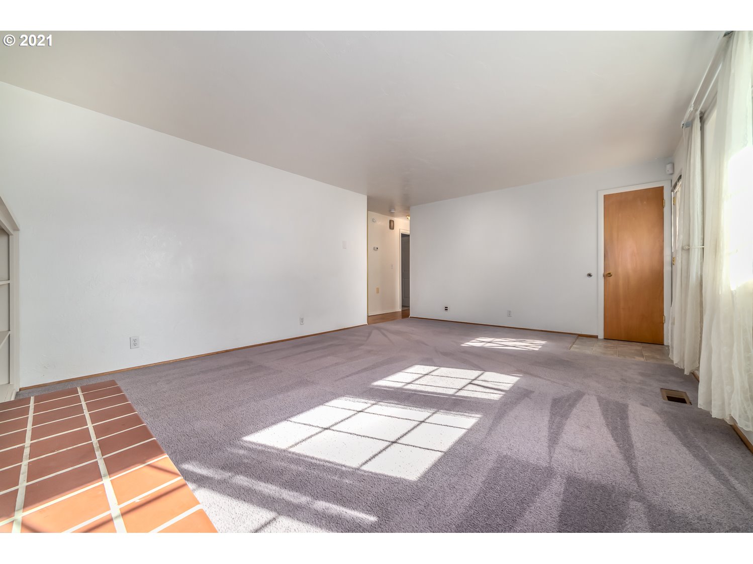 232 Allen Avenue Springfield, OR 97477 - Photo 5 of 32