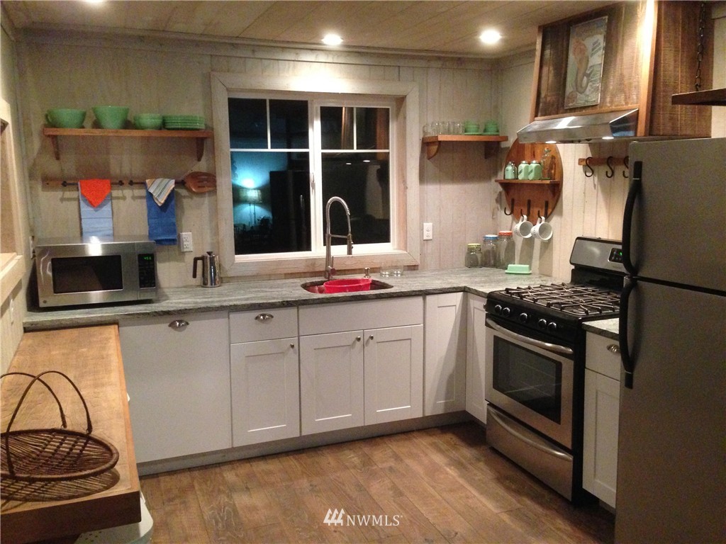 802 East North Bay Road Allyn, WA 98524 - Photo 15 of 25 Gallery Image 15