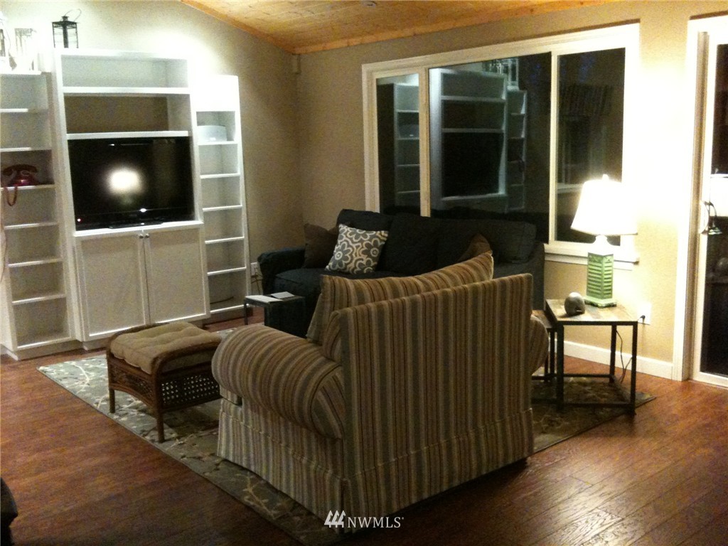 802 East North Bay Road Allyn, WA 98524 - Photo 18 of 25 Gallery Image 18