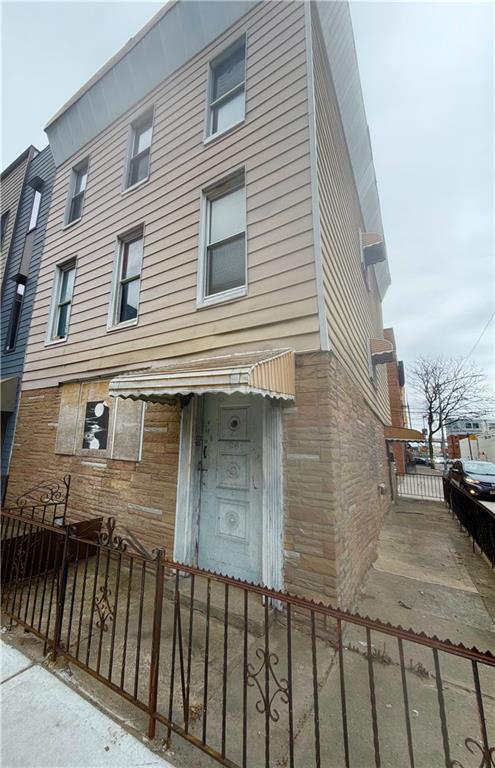 124 2nd Street Brooklyn, NY 11231 - Photo 1 of 2