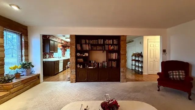 $1 | 603 South Royal Street, Royalton, IL 62983