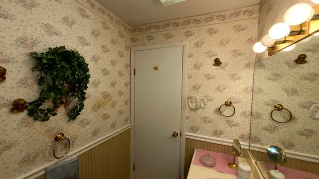 $1 | 603 South Royal Street, Royalton, IL 62983