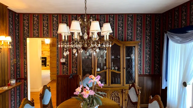 $1 | 603 South Royal Street, Royalton, IL 62983