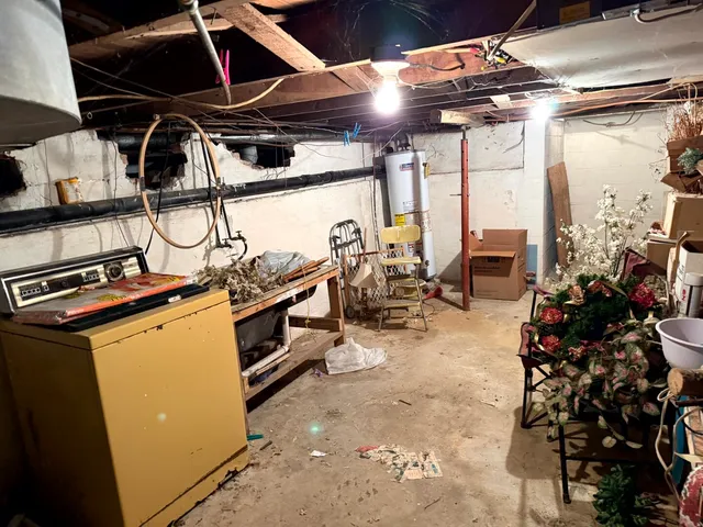 $1 | 603 South Royal Street, Royalton, IL 62983