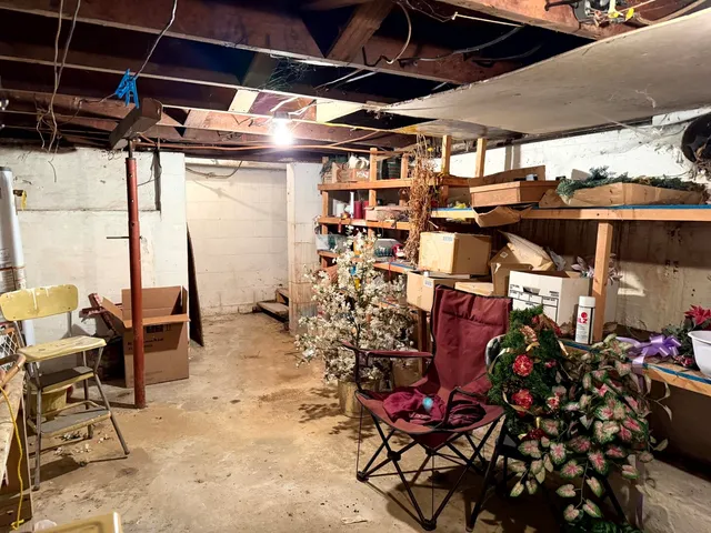 $1 | 603 South Royal Street, Royalton, IL 62983