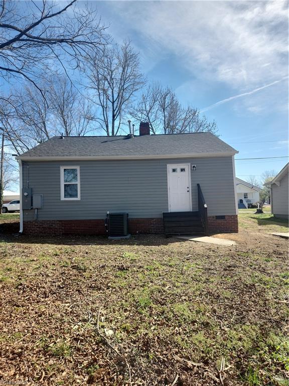 2412 Dane Street High Point, NC 27263 - Photo 3 of 14 Gallery Image 3