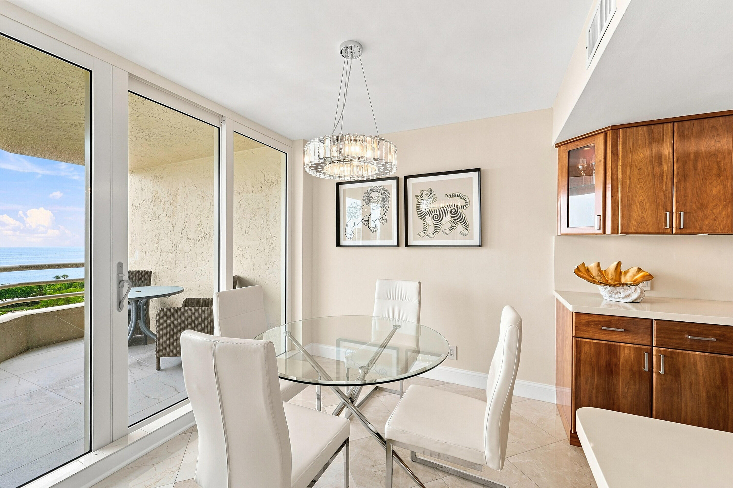 4101 North Ocean Boulevard Boca Raton, FL 33431 - Photo 12 of 40 Breakfast area