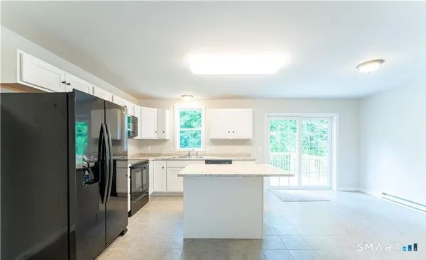 $1,900 | 152 Grove Avenue, Unit B, Groton, CT 06340