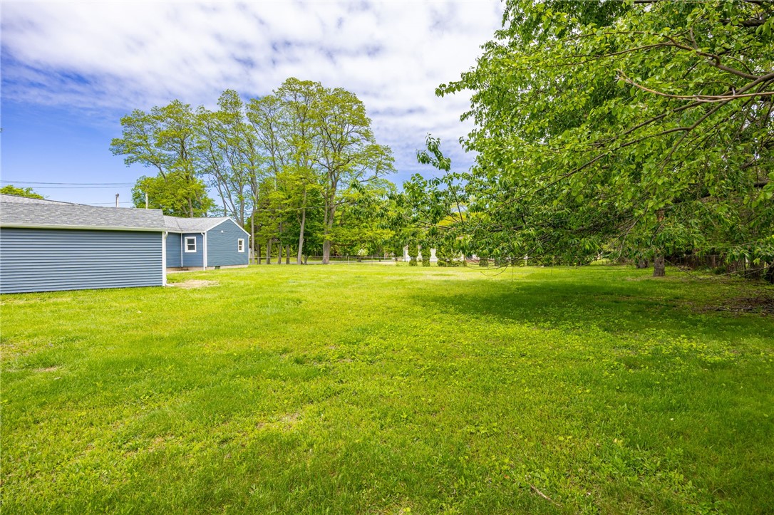 249 Dickinson Road Webster, NY 14580 - Photo 43 of 45