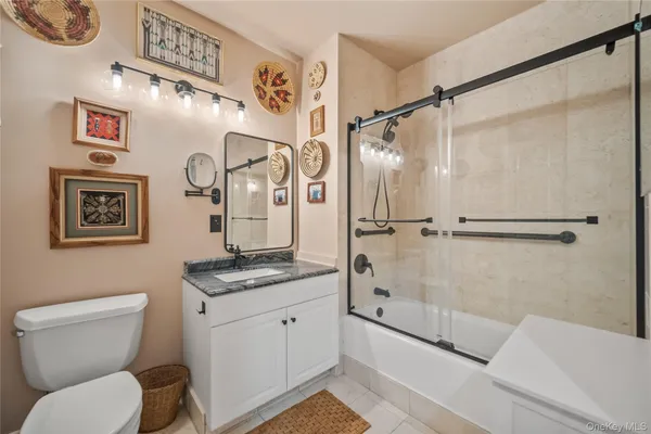 $439,000 | 100 New Roc City Plaza, Unit 104, New Rochelle, NY 10801