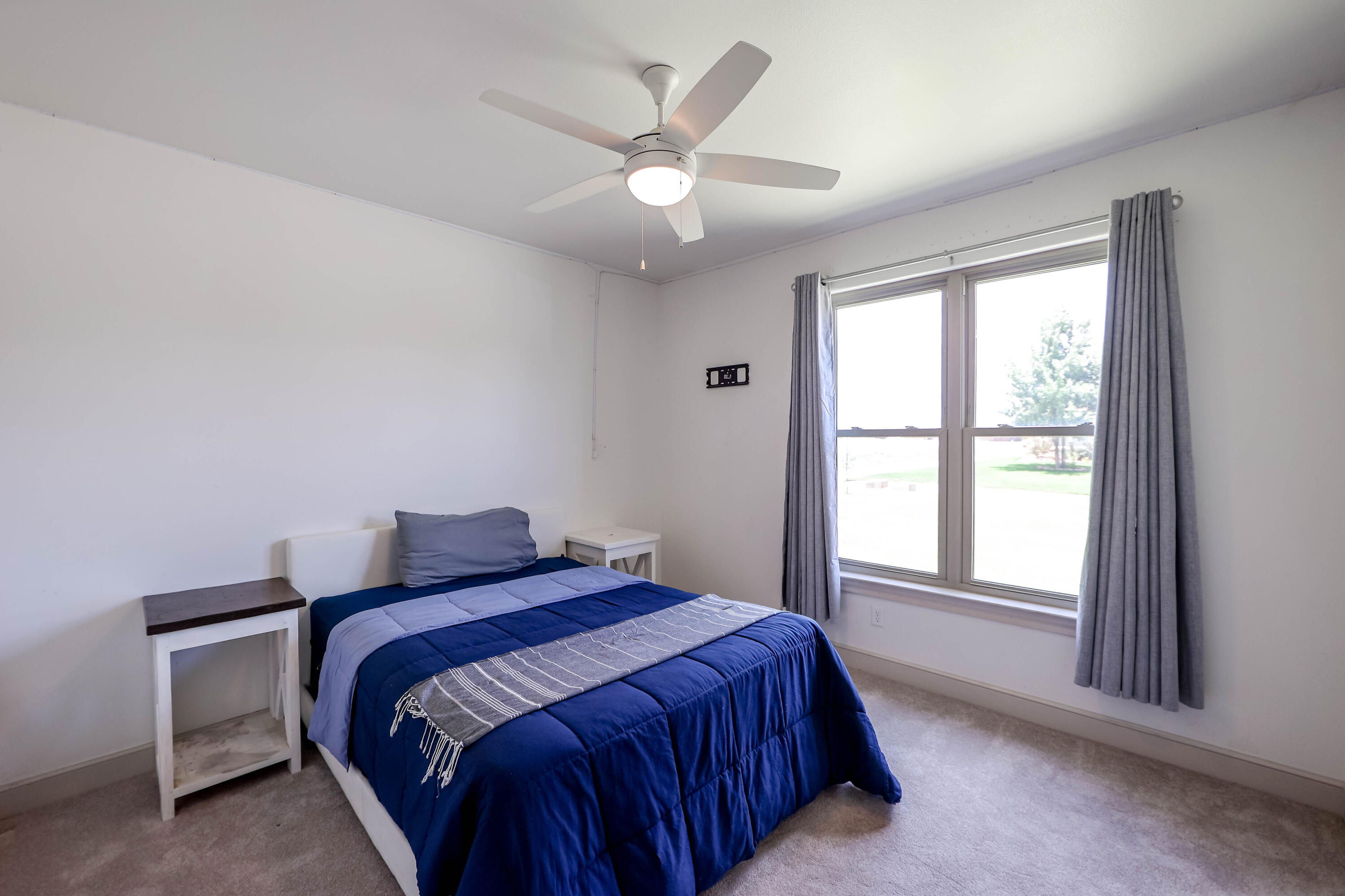 7041 99th Street Lubbock, TX 79424 - Photo 22 of 33 Guest Bedroom 1