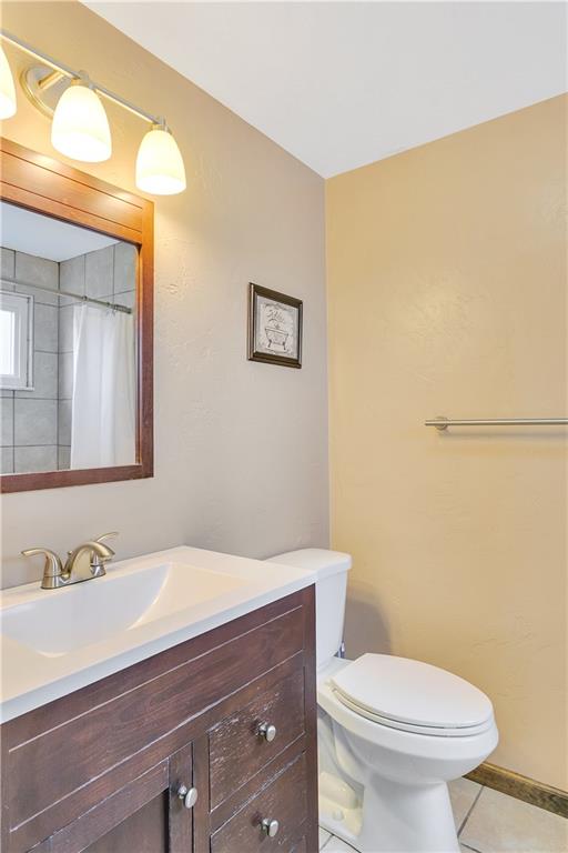 55 Dover Road Irwin, PA 15642 - Photo 16 of 25 Full bath in master.