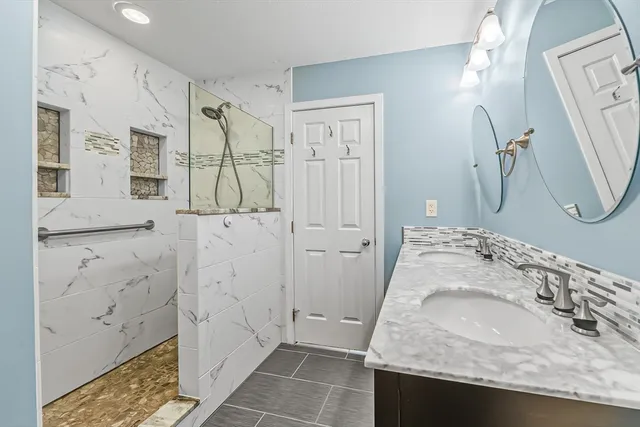 $309,900 | 10 Shadow Brook Estates, Unit 10, South Hadley, MA 01075