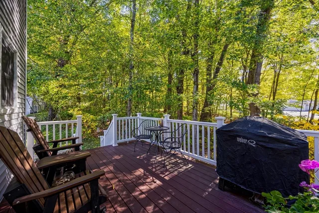 $309,900 | 10 Shadow Brook Estates, Unit 10, South Hadley, MA 01075