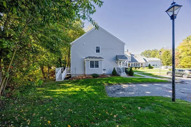 $309,900 | 10 Shadow Brook Estates, Unit 10, South Hadley, MA 01075