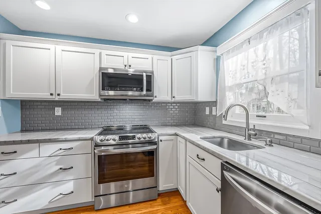 $309,900 | 10 Shadow Brook Estates, Unit 10, South Hadley, MA 01075