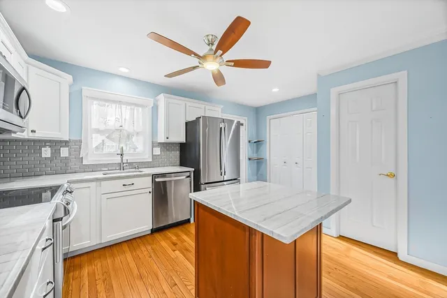 $309,900 | 10 Shadow Brook Estates, Unit 10, South Hadley, MA 01075