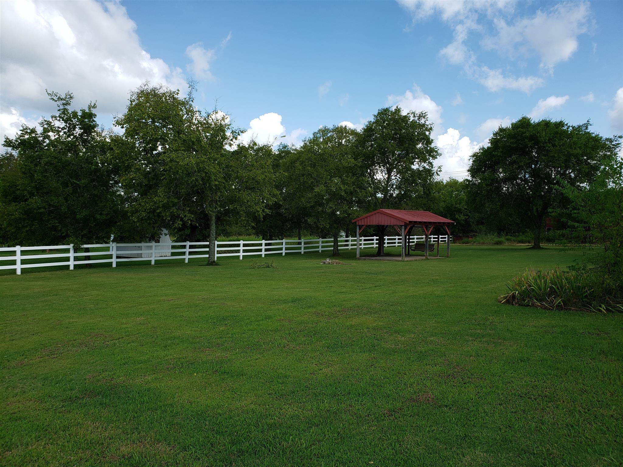 3122 Hunters Point Pike Lebanon, TN 37087 - Photo 4 of 28 Back yard pavilion