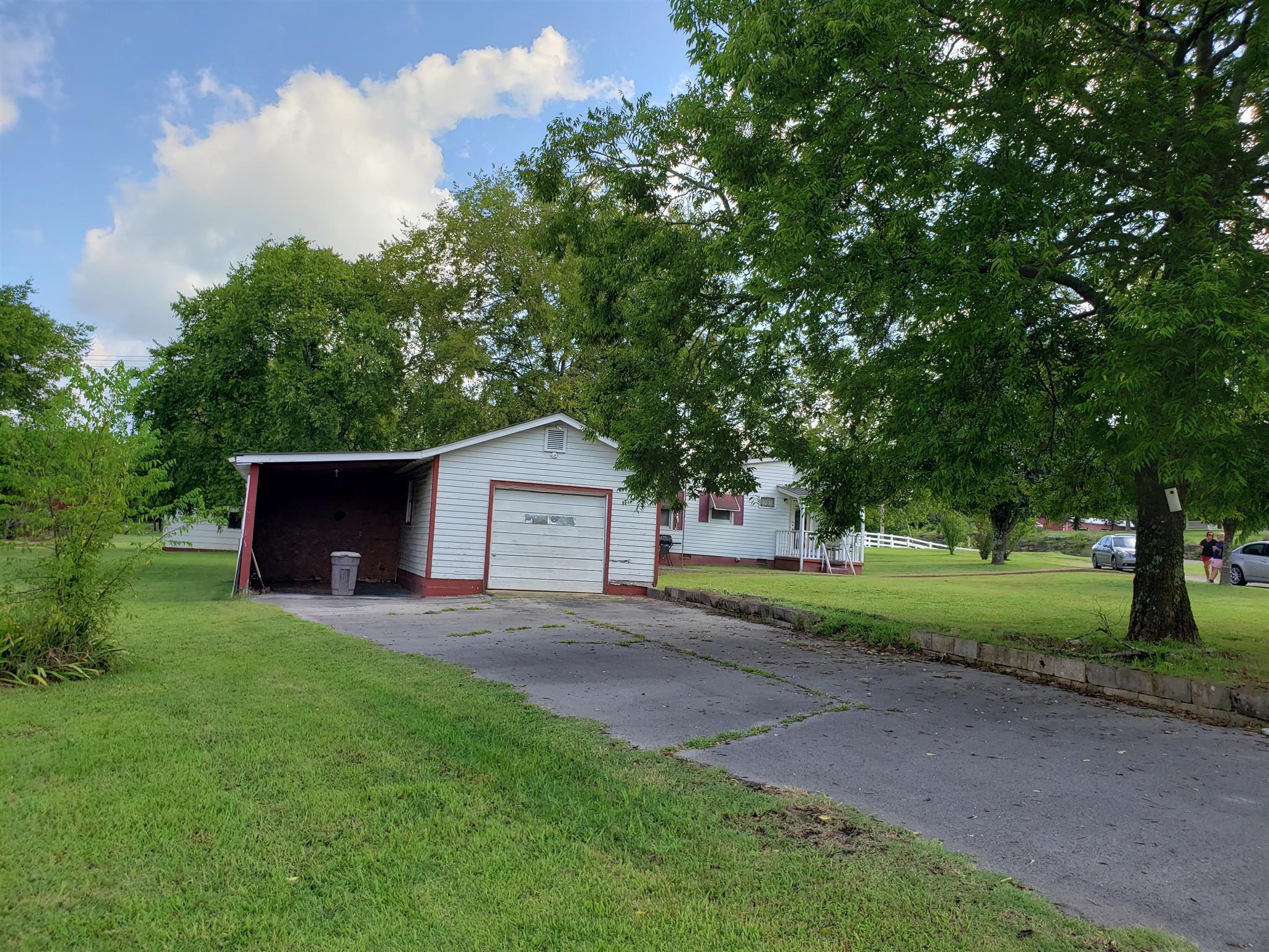3122 Hunters Point Pike Lebanon, TN 37087 - Photo 9 of 28 Side yard garage carport