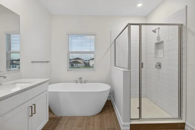 $3,550 | 6925 East 116th Court, Unit MAIN HOME ONLY, Palmetto, FL 34221