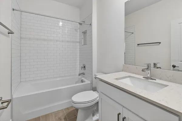 $3,100 | 6925 East 116th Court, Unit MAIN HOME ONLY, Palmetto, FL 34221