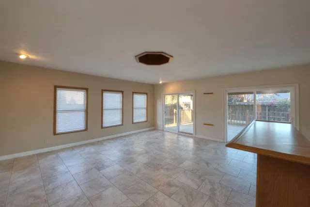 $449,000 | 300 South 7th Street, Patterson, CA 95363