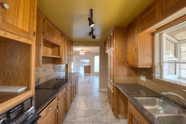 $449,000 | 300 South 7th Street, Patterson, CA 95363