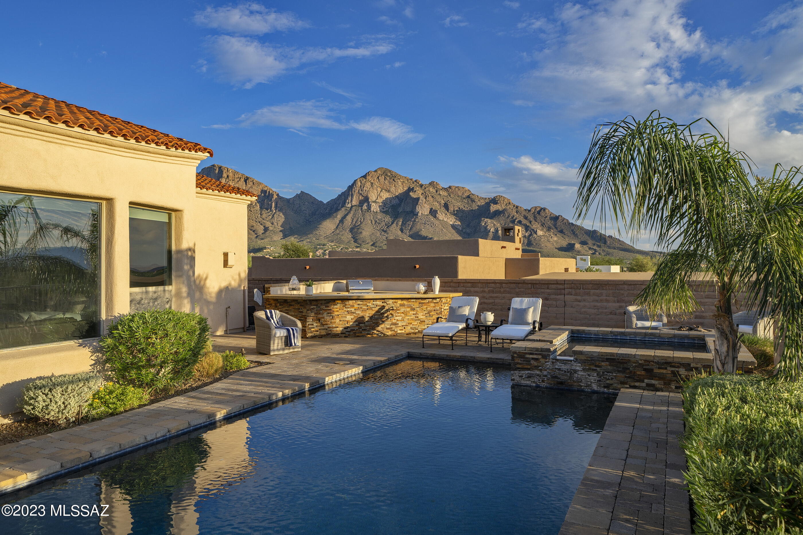 10889 North Pusch Ridge View Place Oro Valley, AZ 85737 - Photo 32 of 38