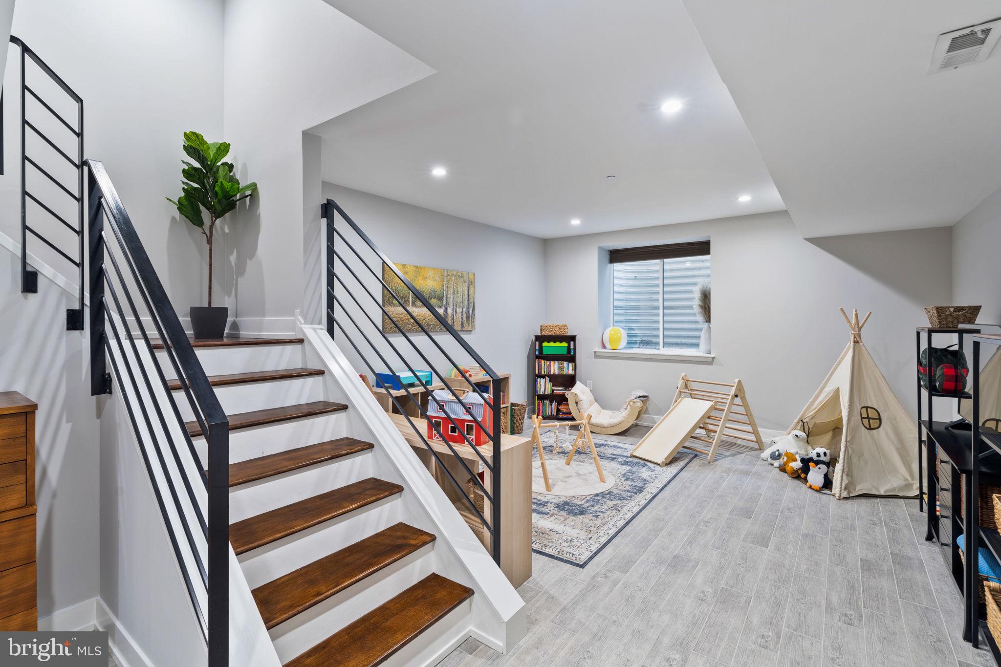 307 Reed Street, Unit B Philadelphia, PA 19147 - Photo 4 of 135