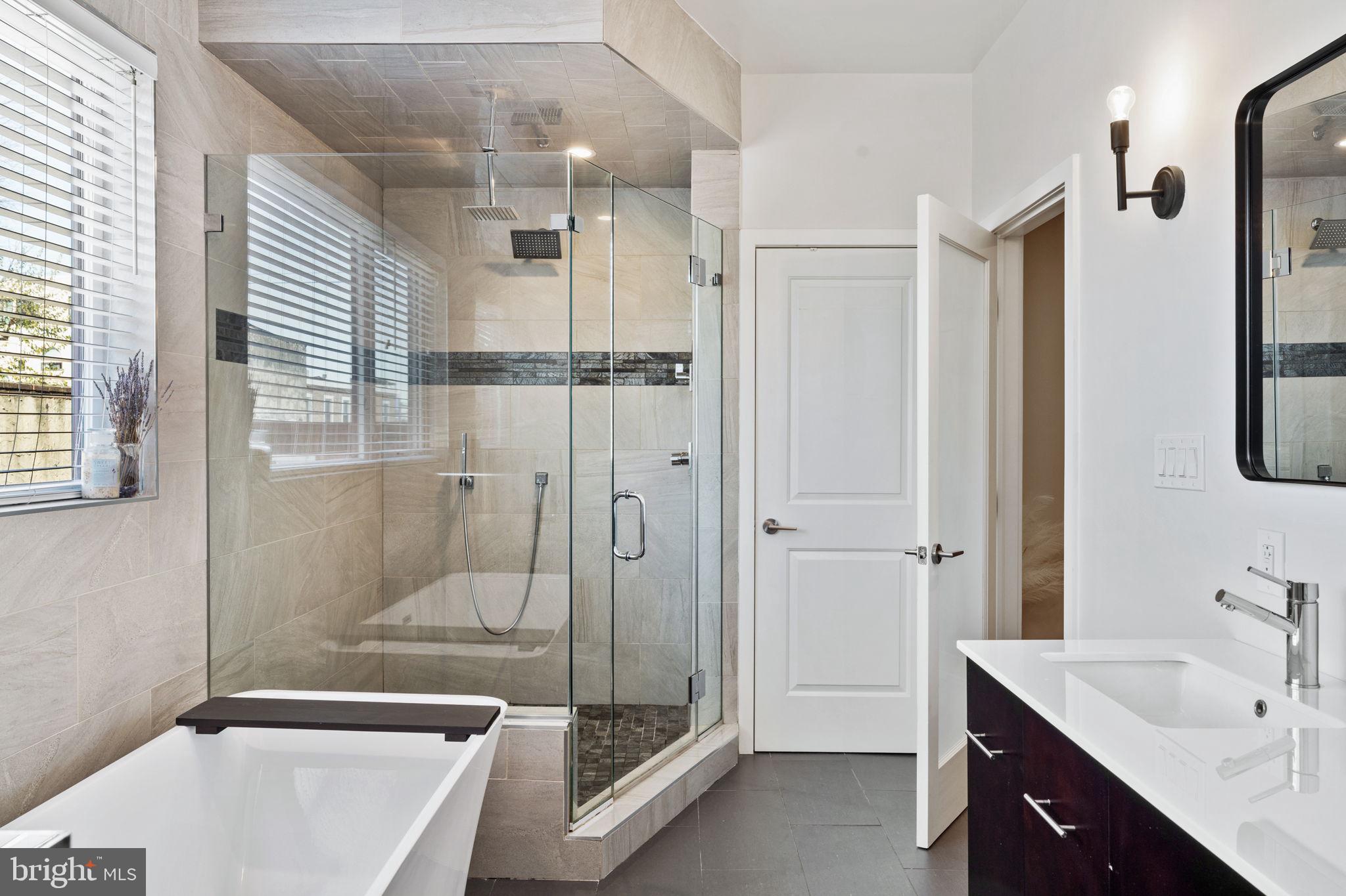 307 Reed Street, Unit B Philadelphia, PA 19147 - Photo 68 of 135