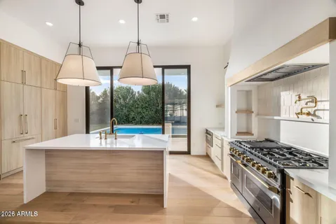 $2,235,000 | 4120 North 44th Place, Phoenix, AZ 85018