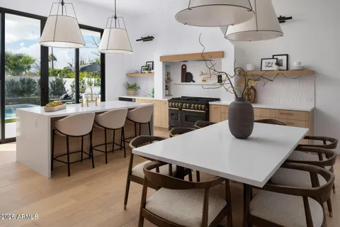 $2,235,000 | 4120 North 44th Place, Phoenix, AZ 85018