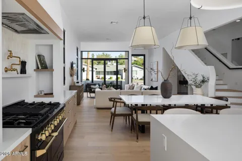 $2,235,000 | 4120 North 44th Place, Phoenix, AZ 85018