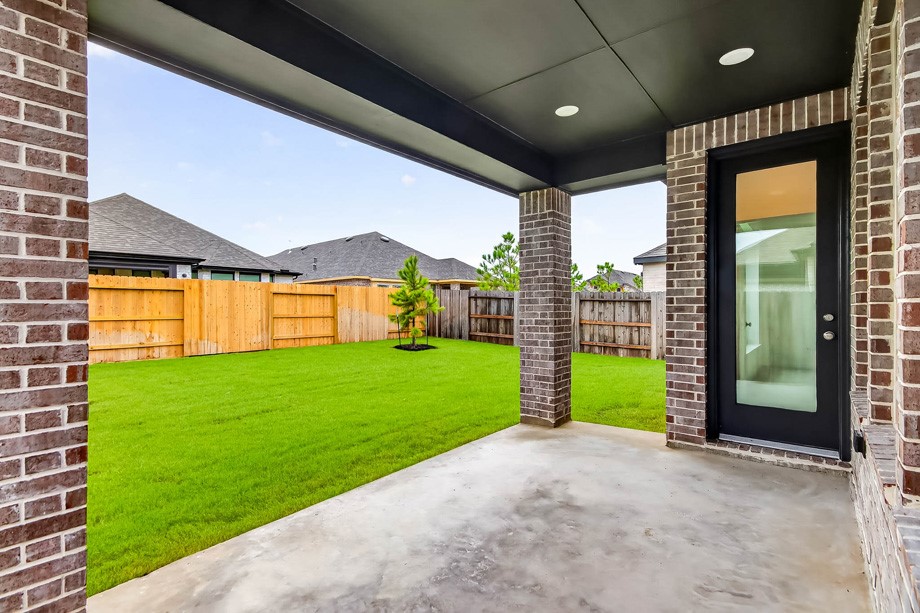13051 Wandering Rdg Lane Conroe, TX 77302 - Photo 17 of 18 Patio