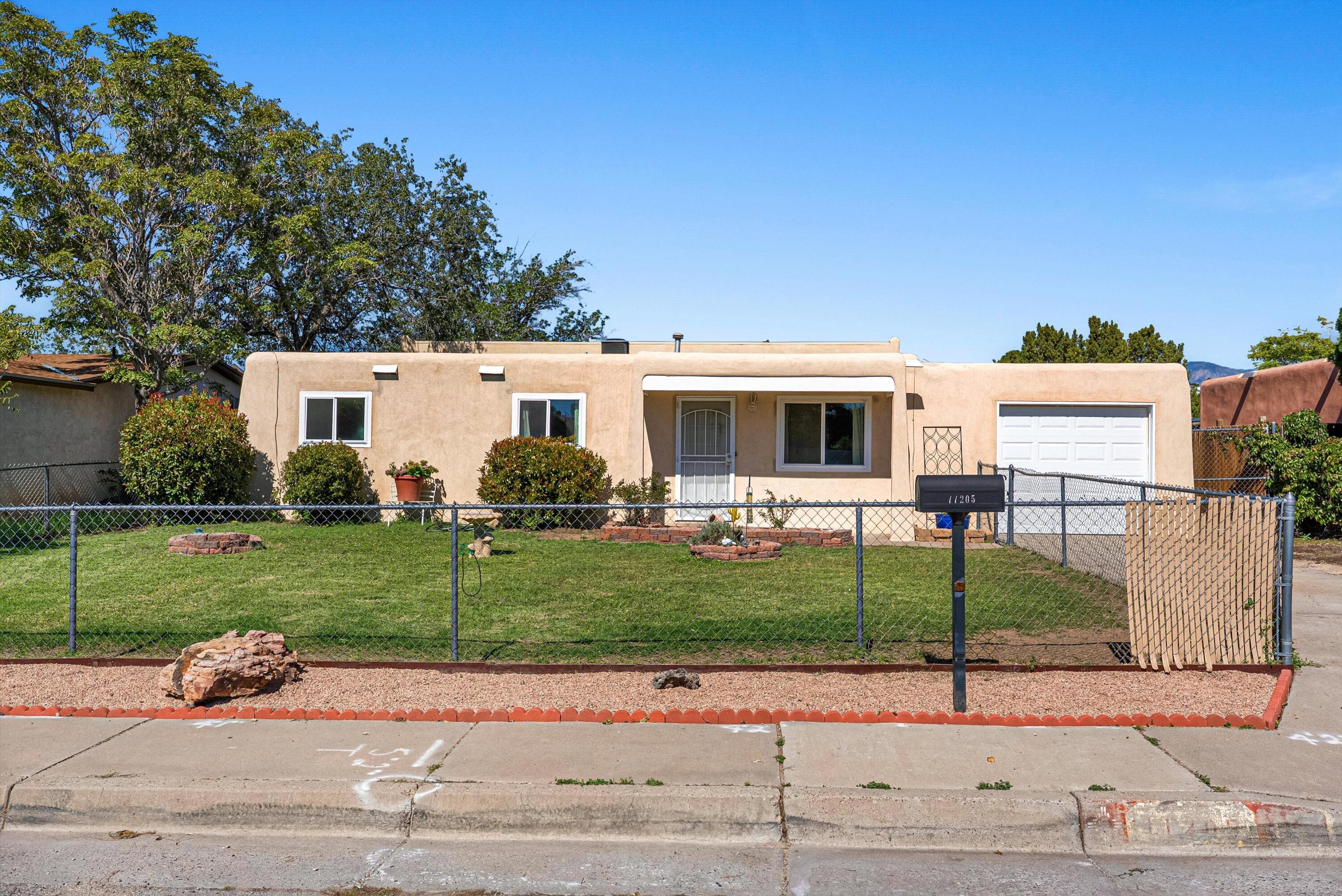 11205 Chico Road Northeast Albuquerque, NM 87123 - Photo 2 of 30 Gallery Image 2