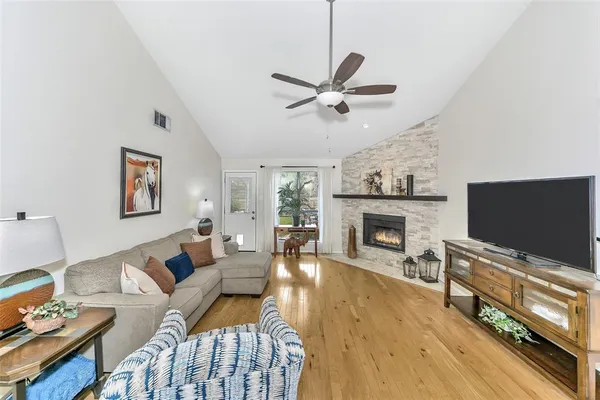 $292,900 | 2304 Oakmont Drive, Bedford, TX 76022