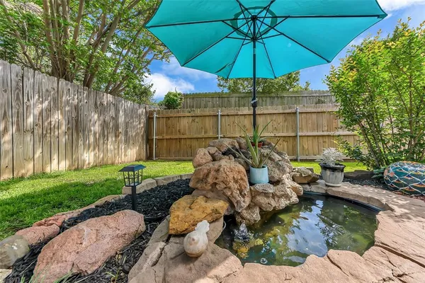 $292,900 | 2304 Oakmont Drive, Bedford, TX 76022